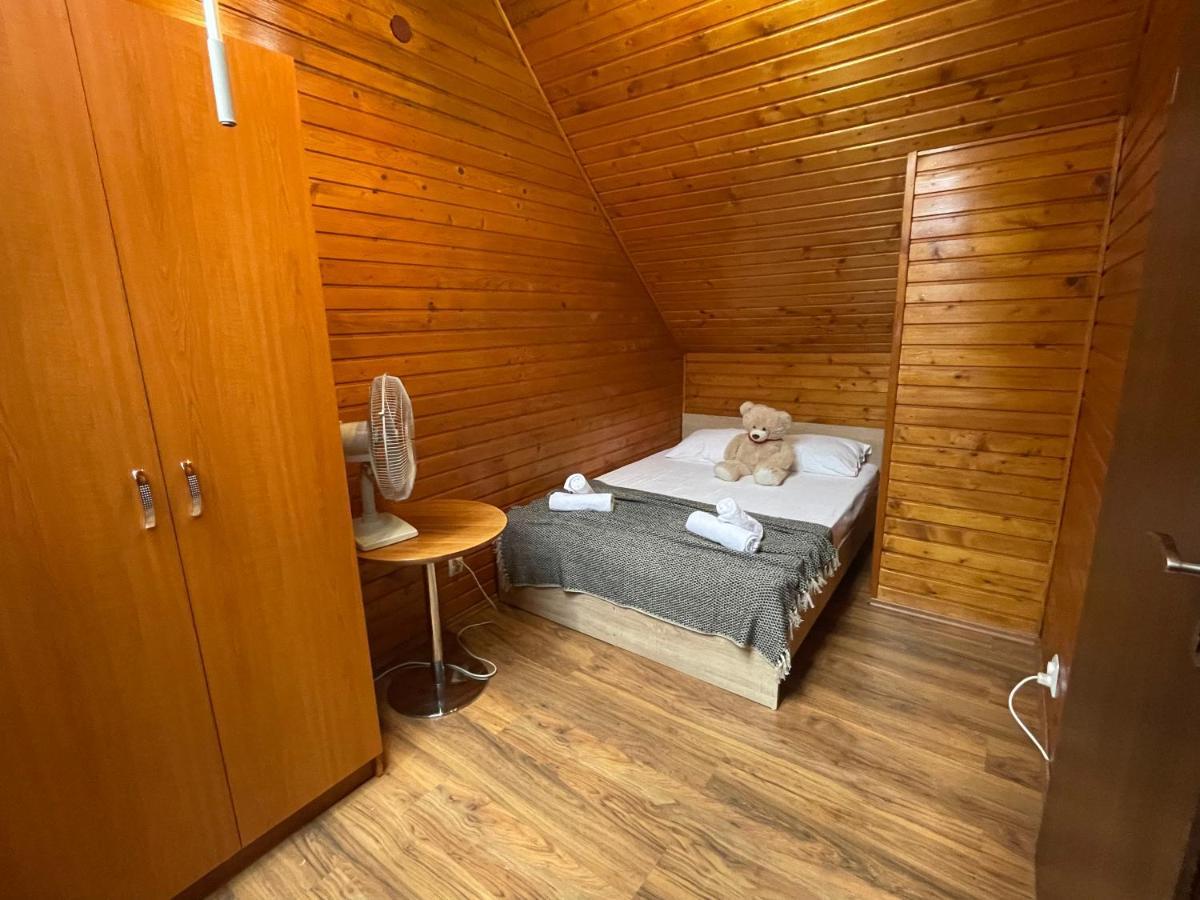 Grinda House - City Center Park And Stay Braşov Buitenkant foto